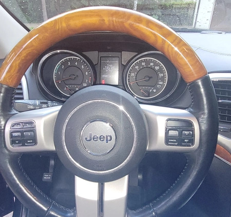 Jeep Grand Cherokee cena 62500 przebieg: 205000, rok produkcji 2011 z Warszawa małe 106